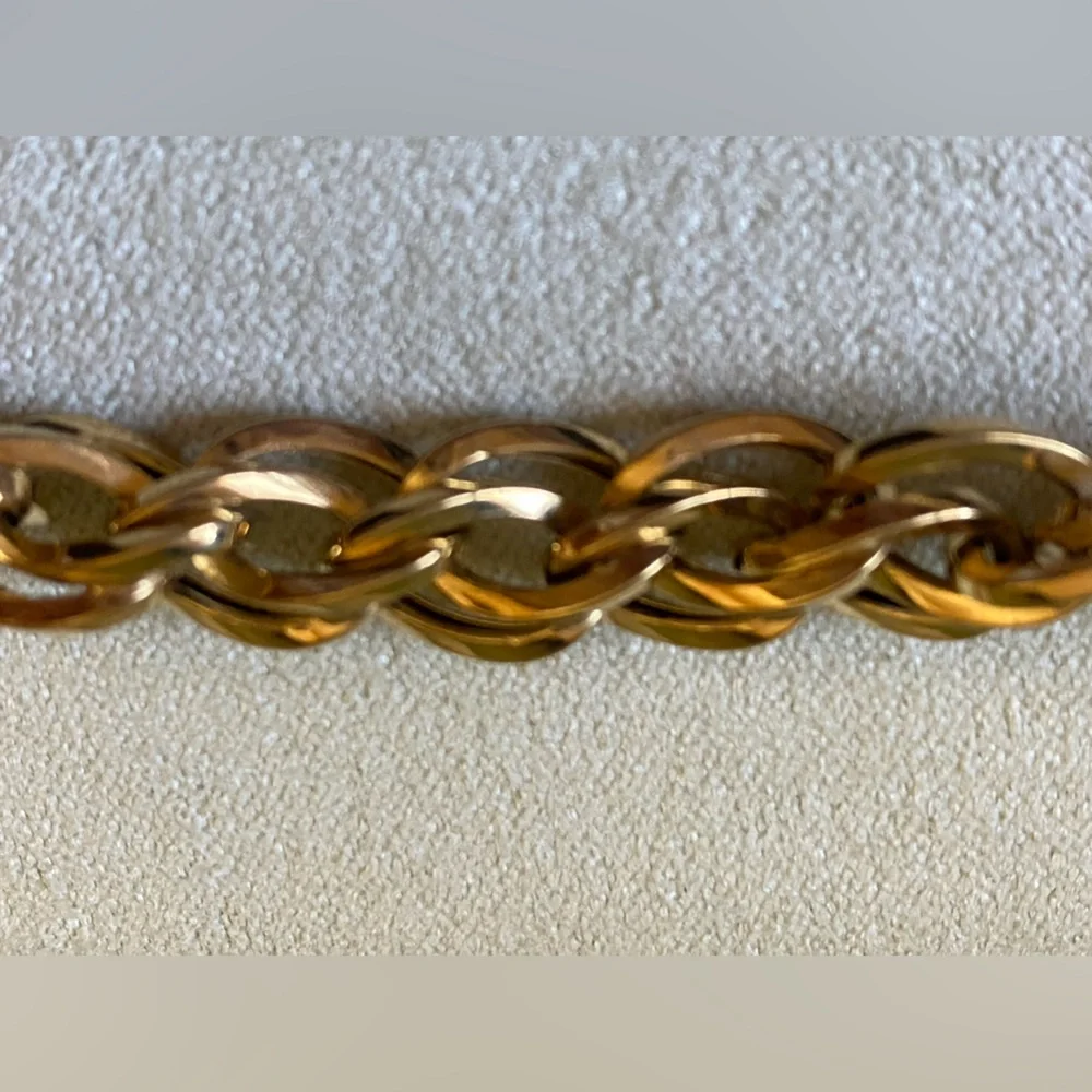 Ross-Simons Double Oval link bracelet in 18k Gold, 7 inch - Picture 6 of 9